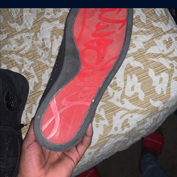 Red buttons - Picture 4 of 4